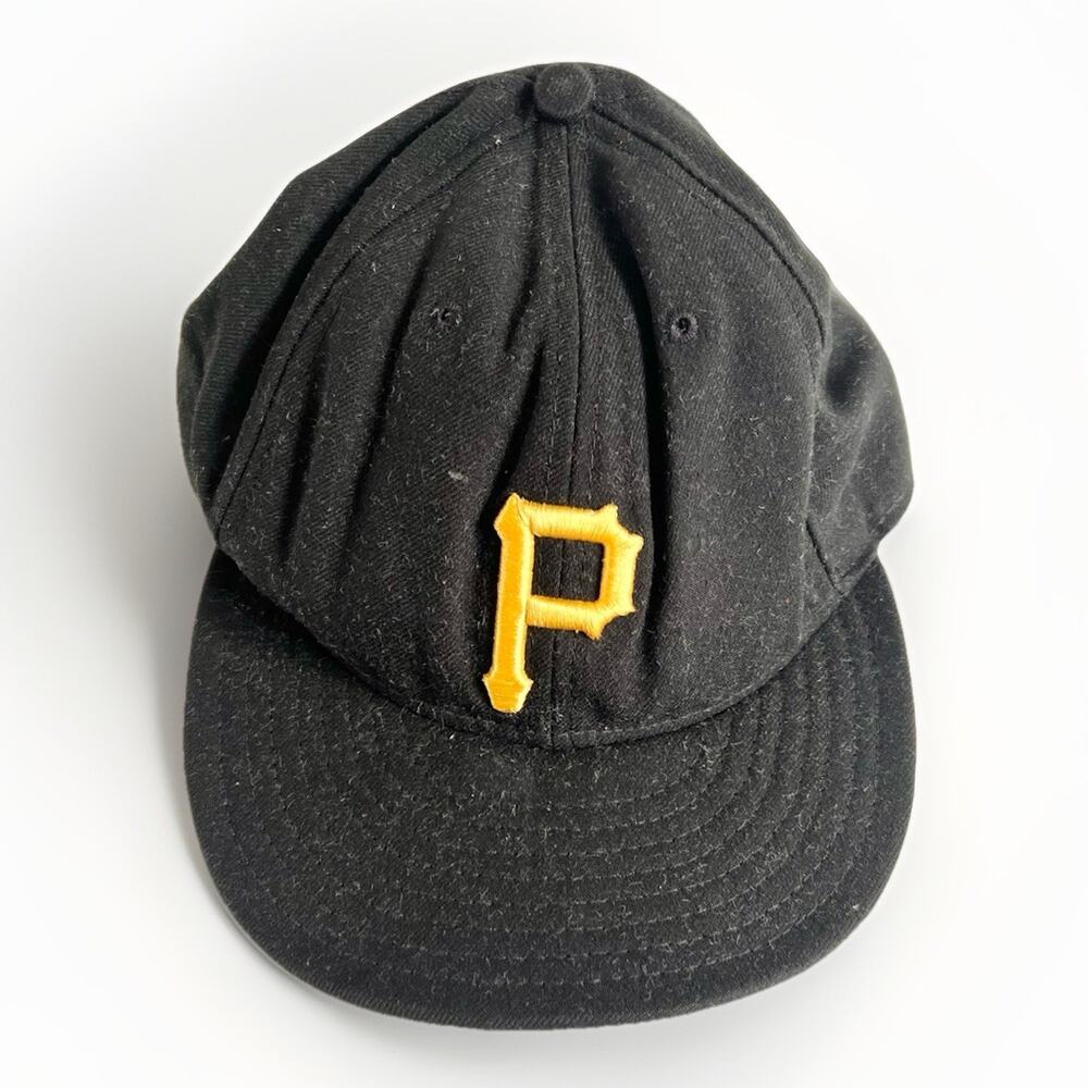Pittsburgh Pirates New Era 59FIFTY Black Hat Cap 7 5/8 MLB Vintage Y2K USA Clean